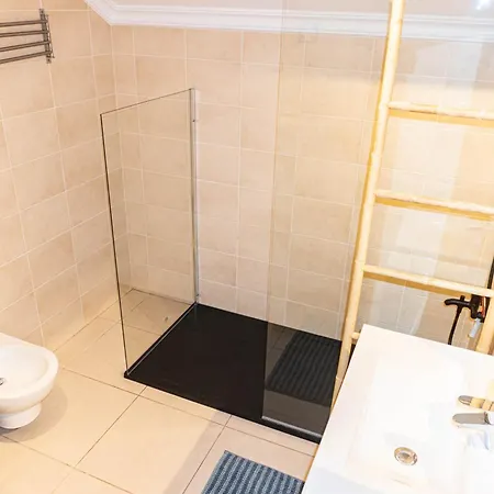 Baleal: Balconies And Pool Apartment Ferrel (Leiria)