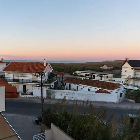 Baleal: Balconies And Pool Apartment *