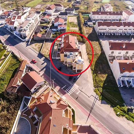 Baleal: Balconies And Pool Apartment