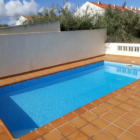 Baleal: Balconies And Pool Apartment